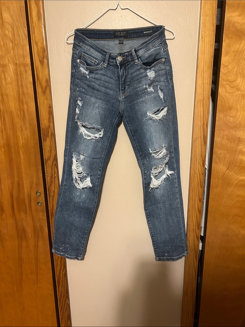 Judy Blue Distressed Boyfriend Jeans in Dark Blue Wash